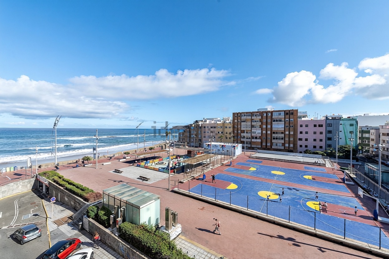 Appartement en première ligne de plage à Las Palmas de Gran Canaria — Vue mer