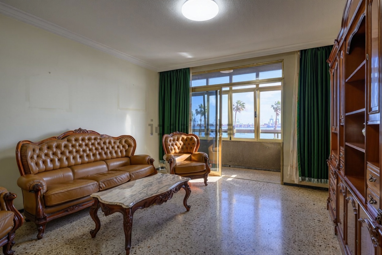 Appartement en première ligne de plage à Las Palmas de Gran Canaria — Séjour
