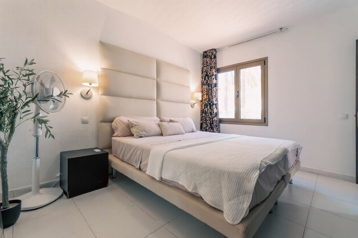 Chalet with direct beach access in Mogán — Bedroom