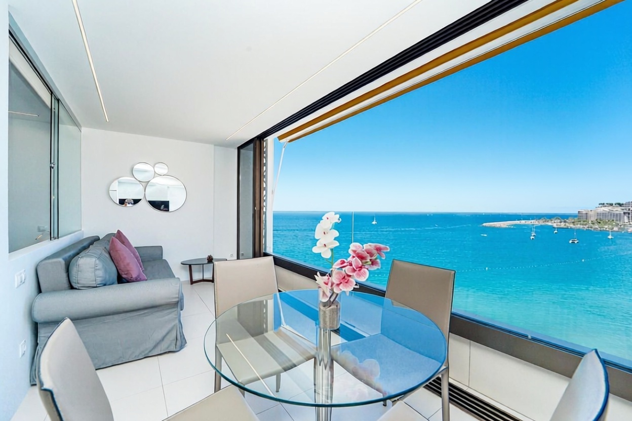 Apartamento em primeira linha de praia em Mogán