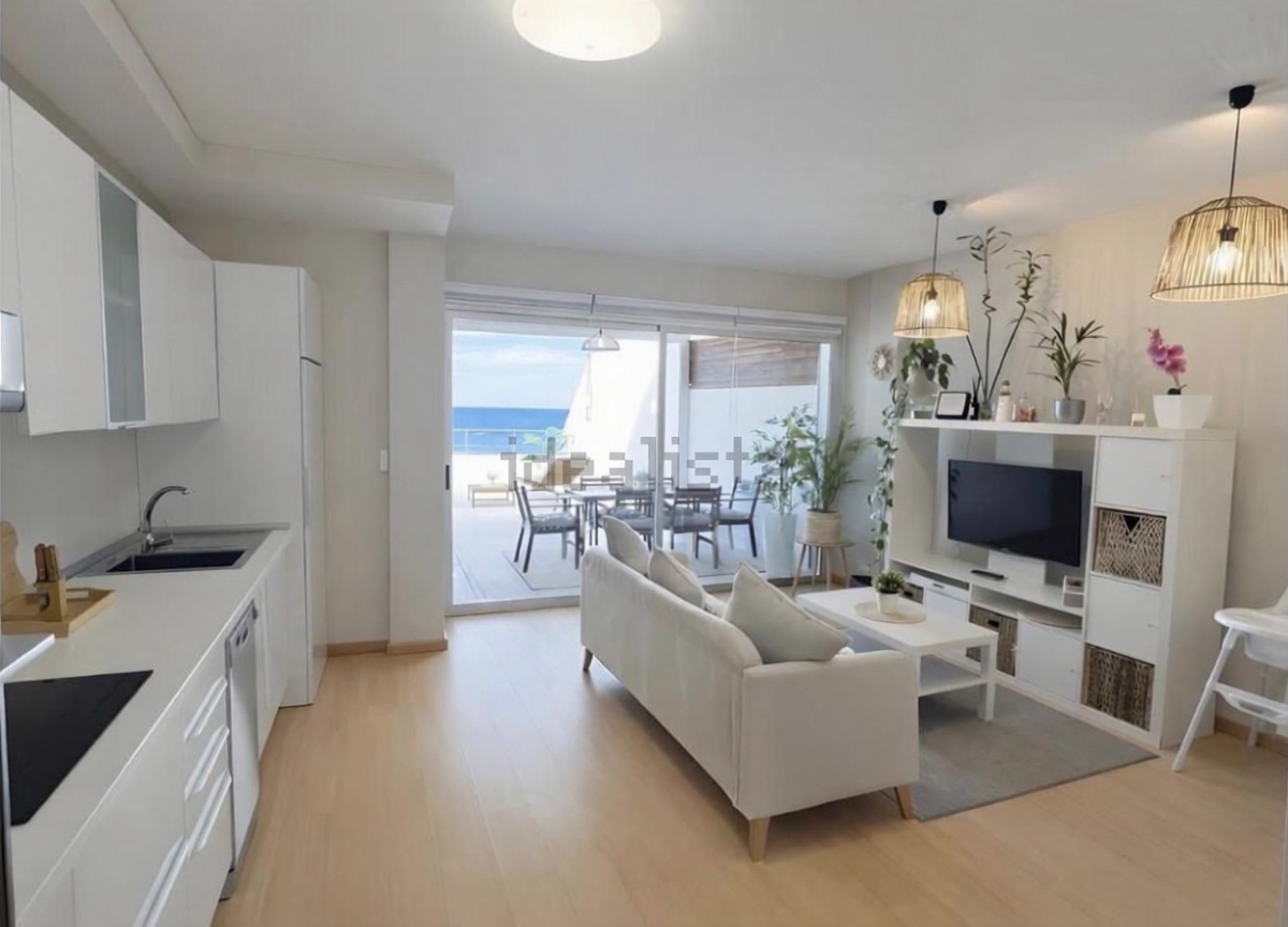 Seafront attic in Santa Maria de Guia de Gran Canaria — Living room