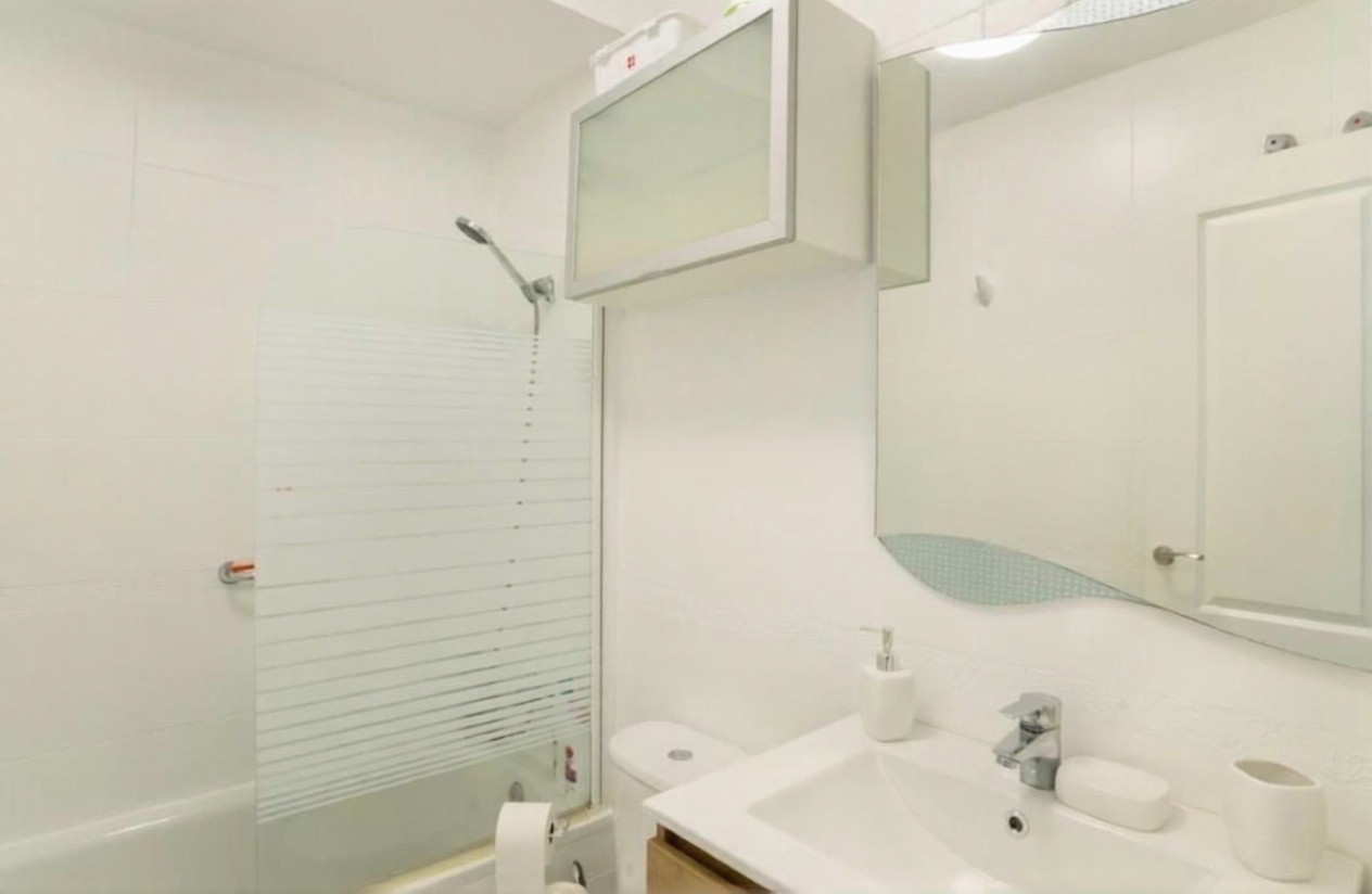 Seafront attic in Santa Maria de Guia de Gran Canaria — Bathroom