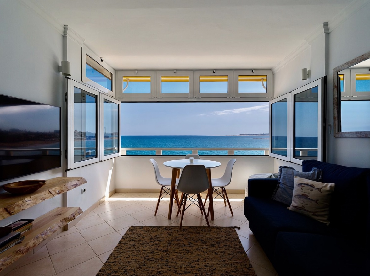 Estudio en primera línea de playa en San Bartolomé de Tirajana