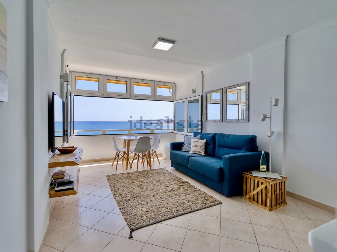 Studio en première ligne de plage à San Bartolomé de Tirajana — Séjour