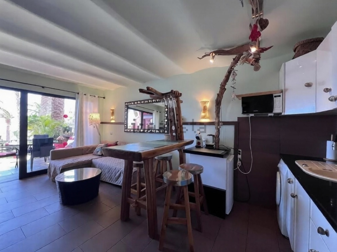 Chalet avec accès direct à la plage à San Bartolomé de Tirajana — Séjour