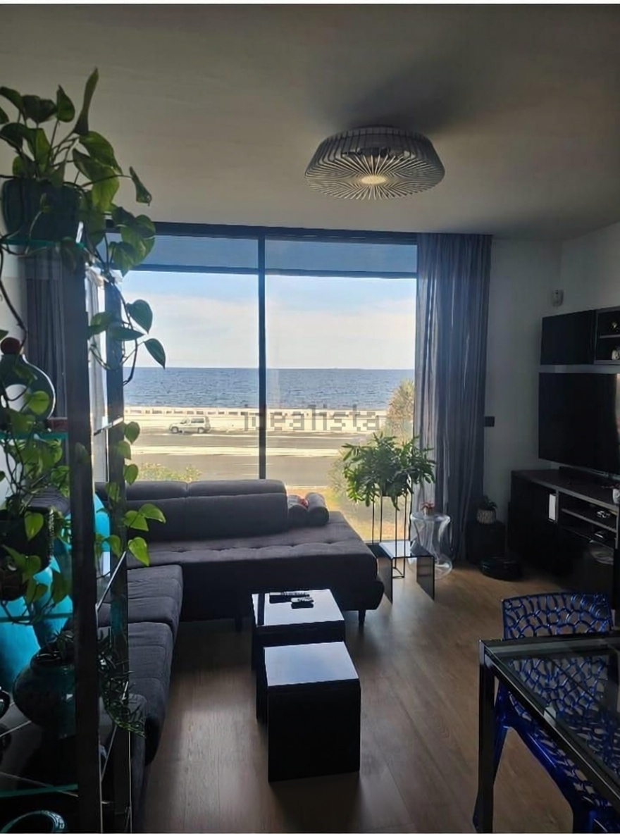 Apartamento em primeira linha de praia em Las Palmas de Gran Canaria — Sala