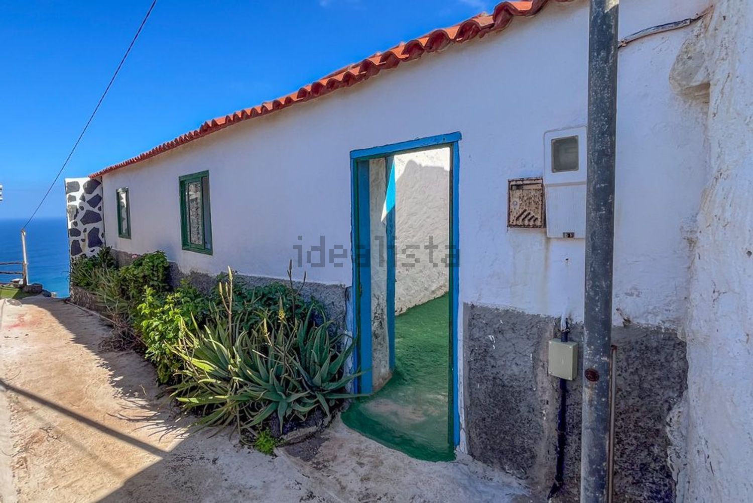 House for sale with direct beach access in Vallehermoso