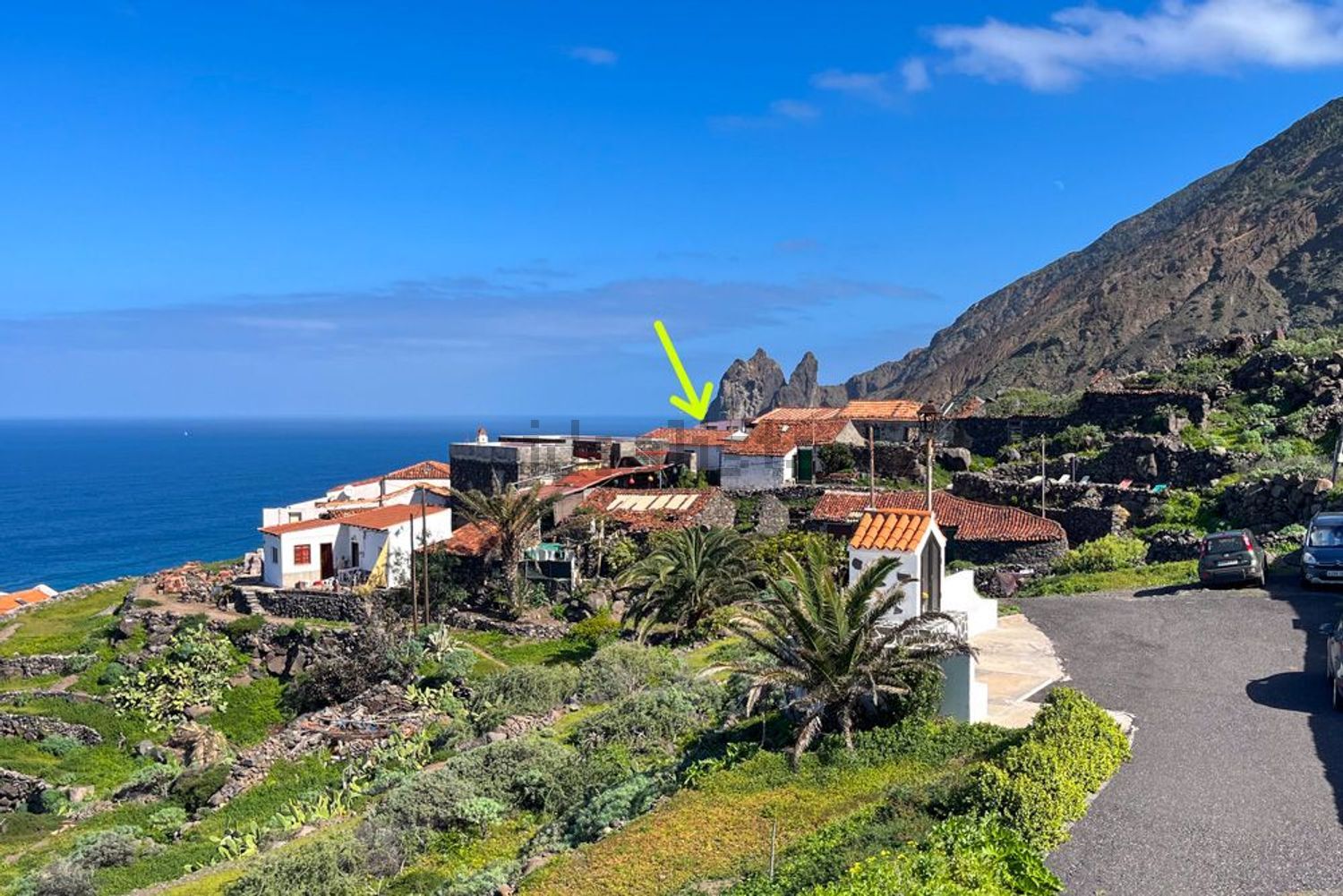 House for sale with direct beach access in Vallehermoso