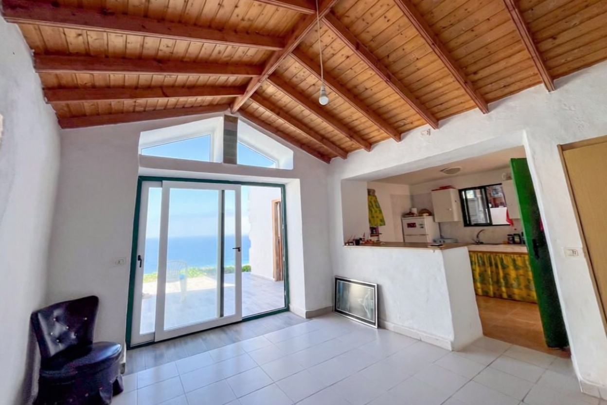 House with direct beach access in Vallehermoso — Living room