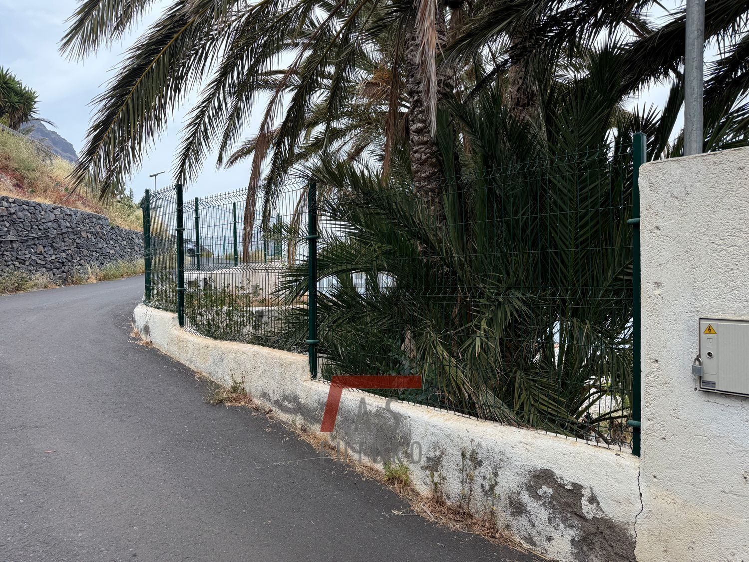 Chalet zum Verkauf mit direktem Strandzugang in La Gomera