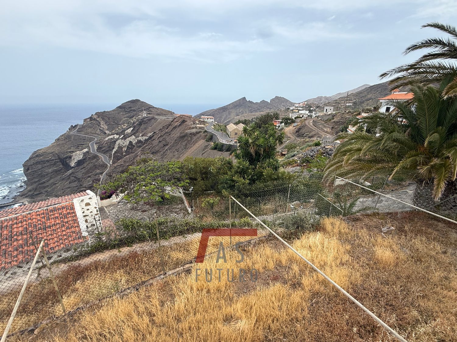 Chalet zum Verkauf mit direktem Strandzugang in La Gomera