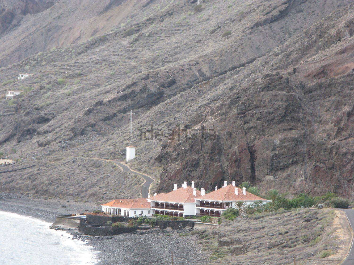 Chalet for sale with direct beach access in Valverde