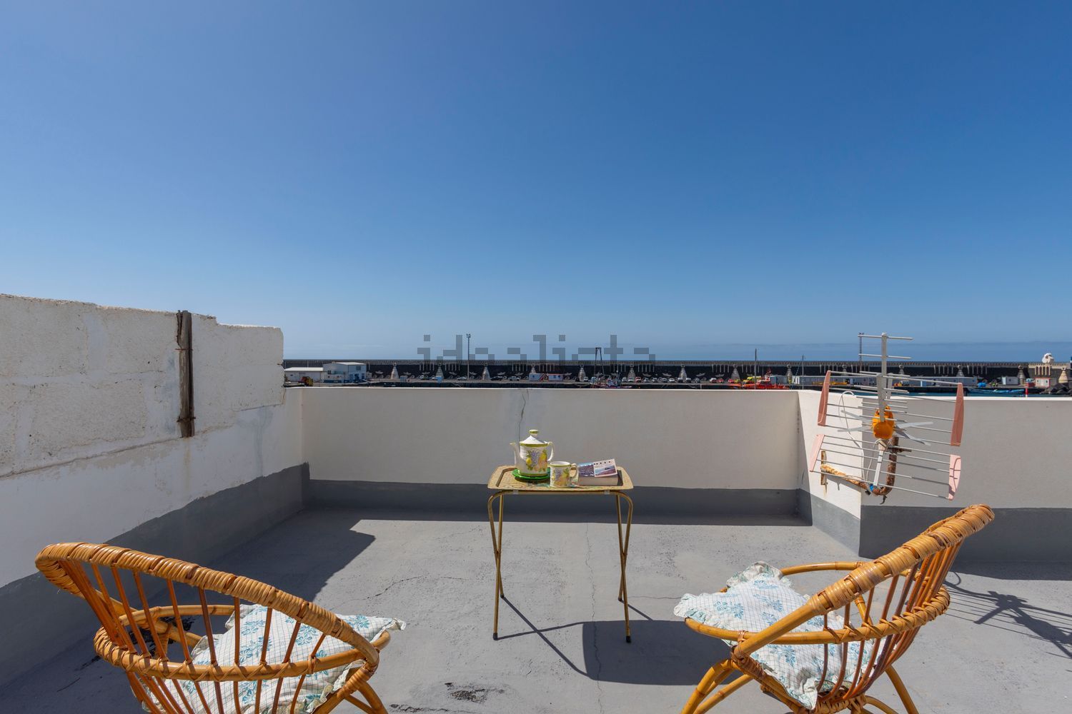 Chalet for sale with direct beach access in El Pinar
