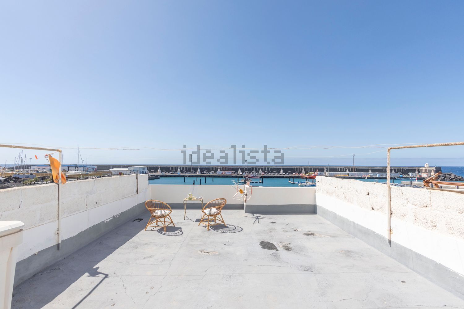 Chalet for sale with direct beach access in El Pinar