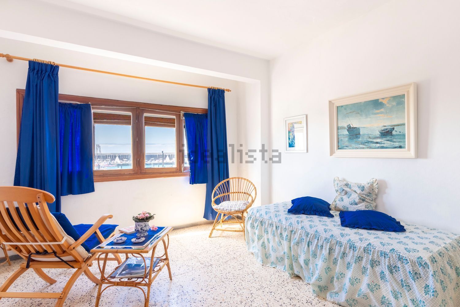 Chalet for sale with direct beach access in El Pinar