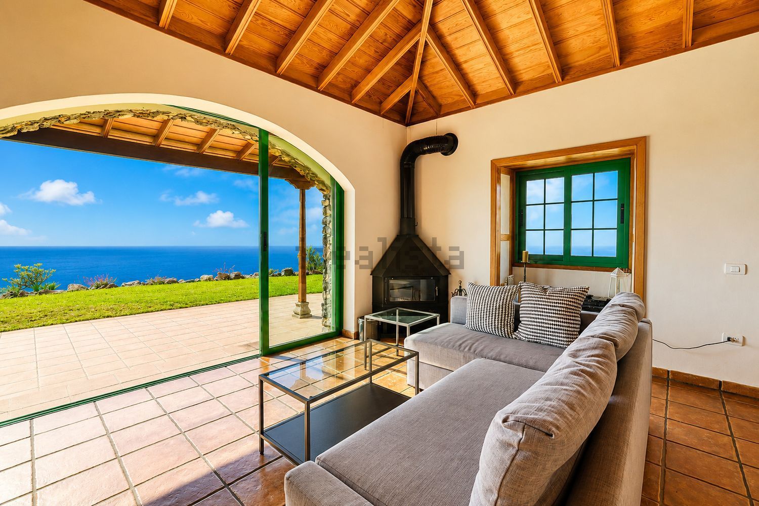 Chalet en venta con acceso directo a la playa en La Palma