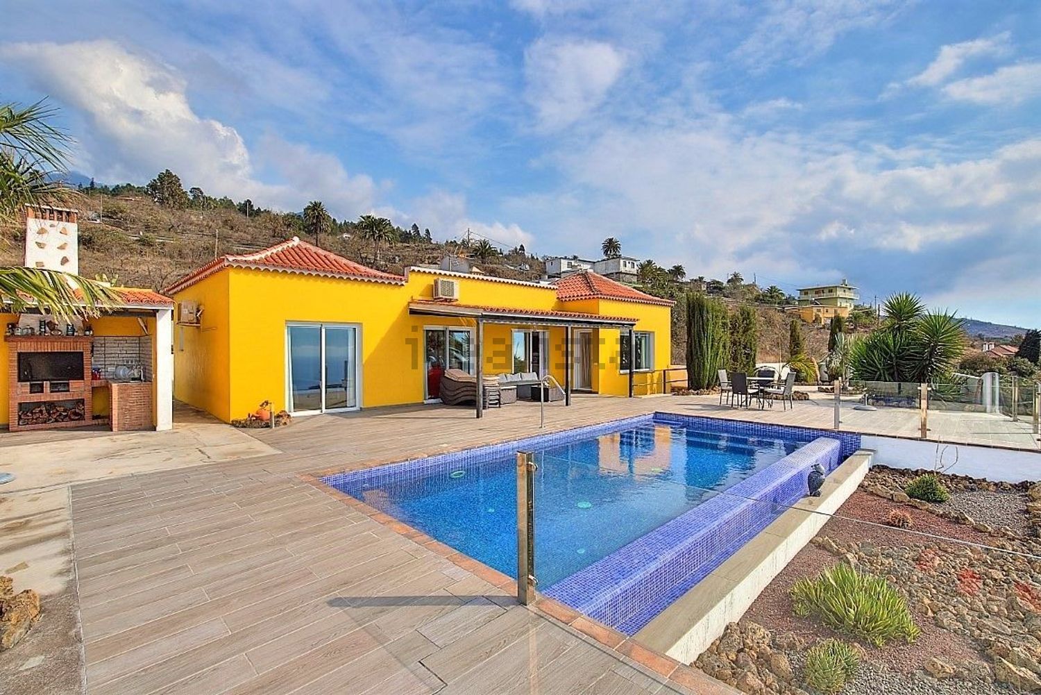 Chalet zum Verkauf mit direktem Strandzugang in La Palma