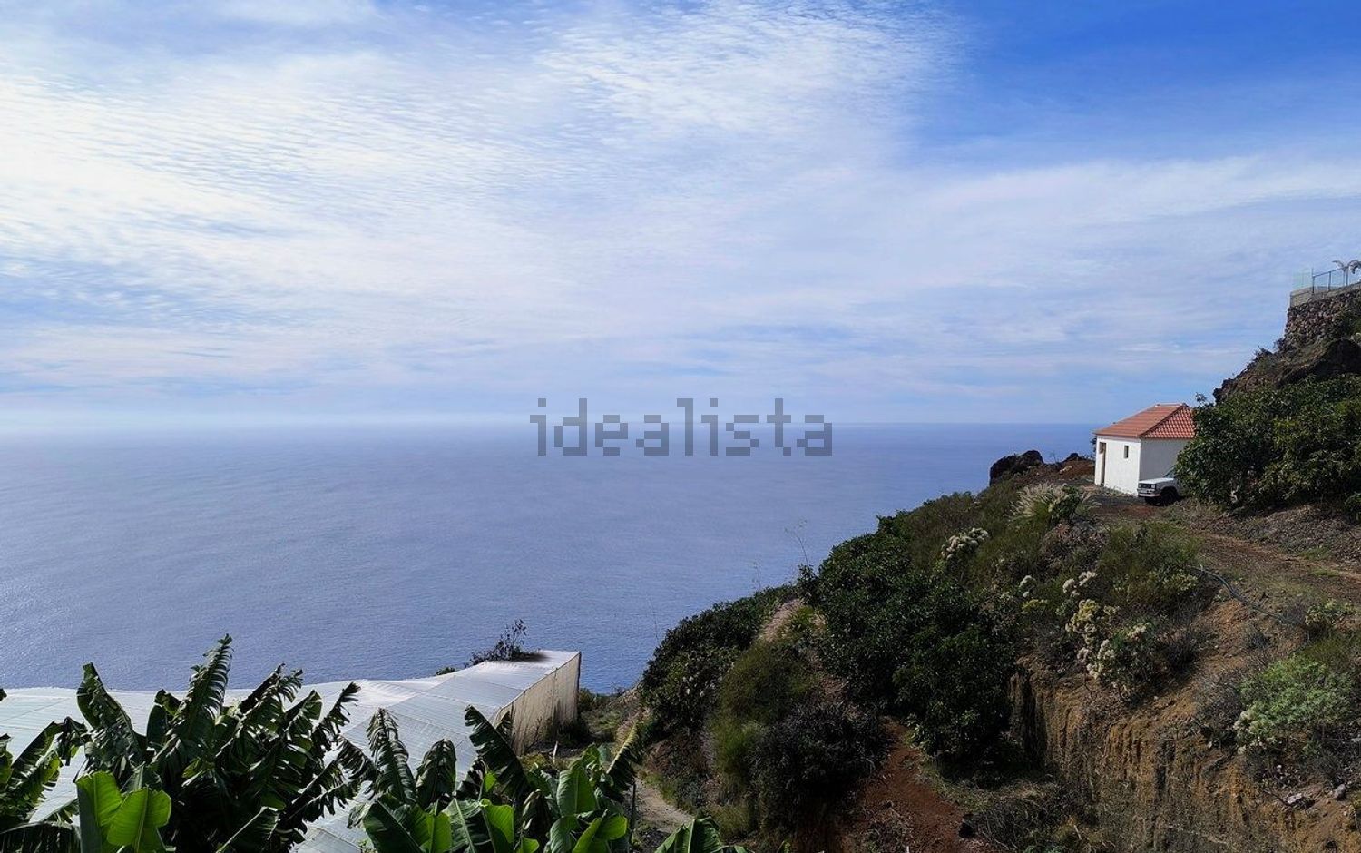 House for sale with direct beach access in La Palma