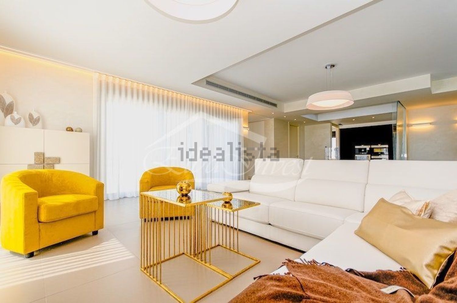 Chalet for sale with direct beach access in Adeje