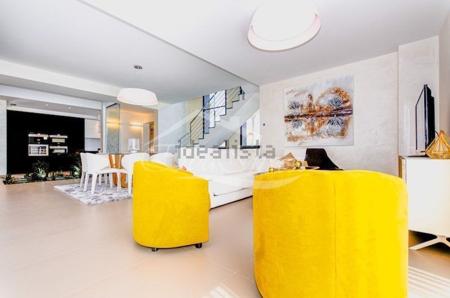 Chalet for sale with direct beach access in Adeje