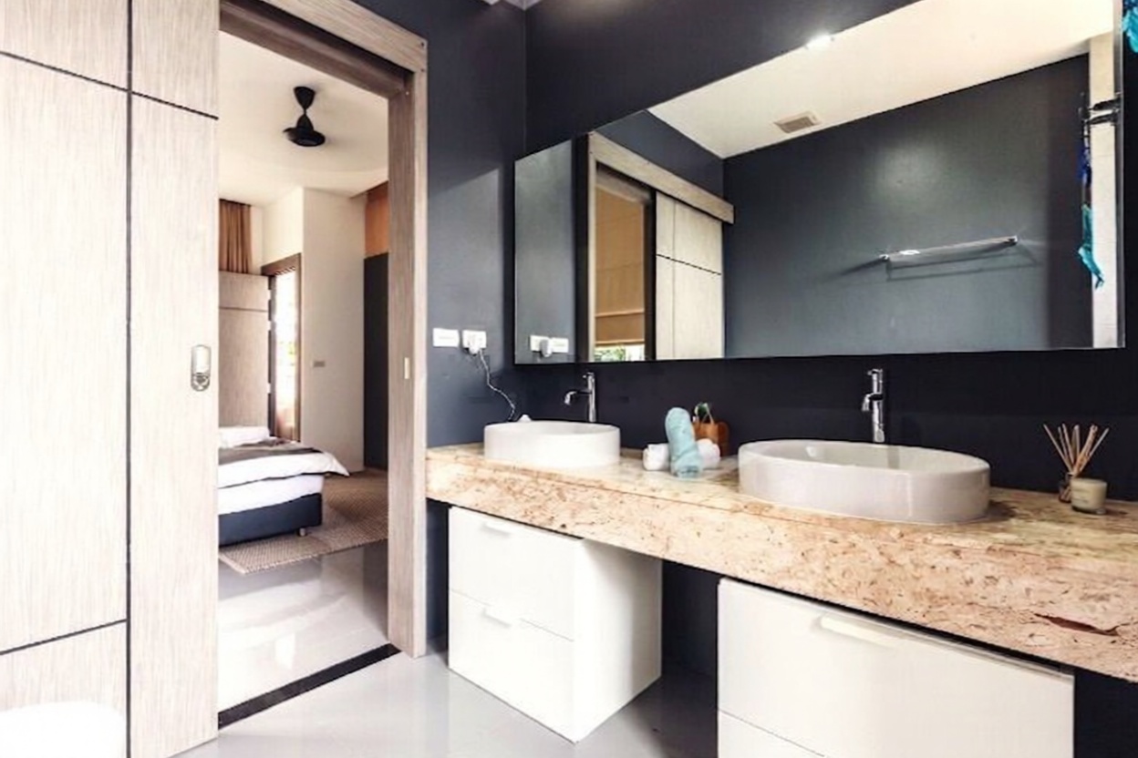 Chalet with direct beach access in Adeje — Bathroom