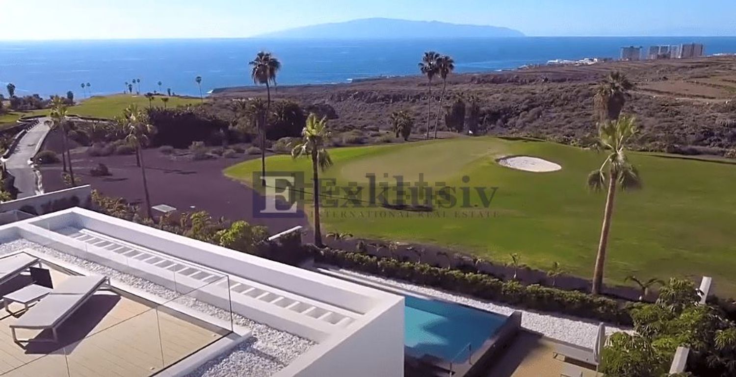Chalet with direct beach access in Adeje — Sea terrace