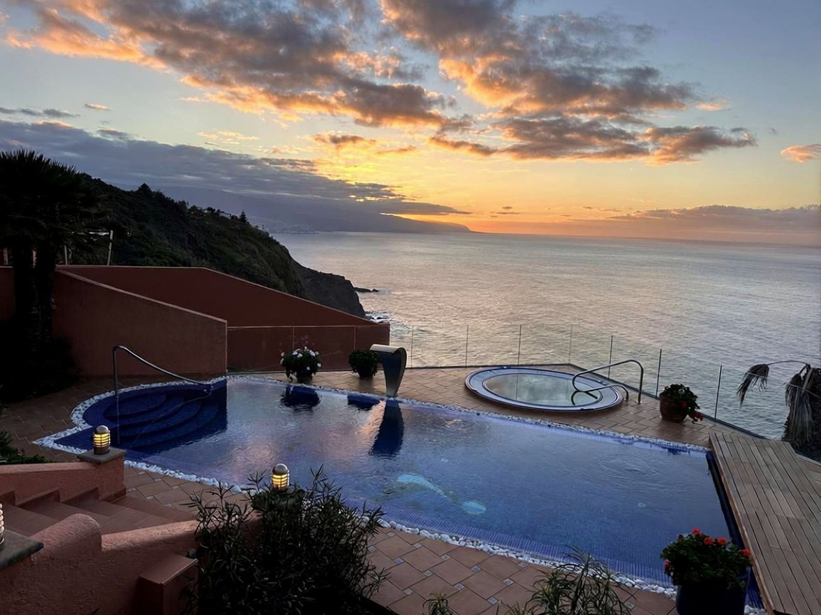 Chalet mit direkter Strandzugang in Tacoronte — Meerterrasse