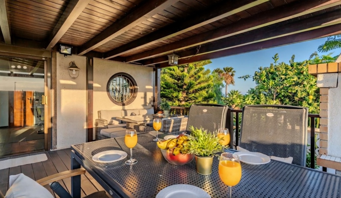 Chalet con acceso directo a playa en Arona — Terraza mar