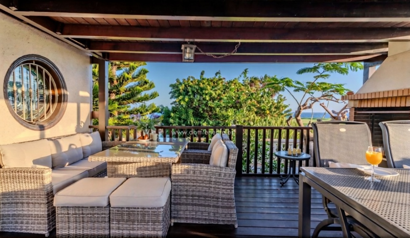Chalet con acceso directo a playa en Arona — Terraza mar