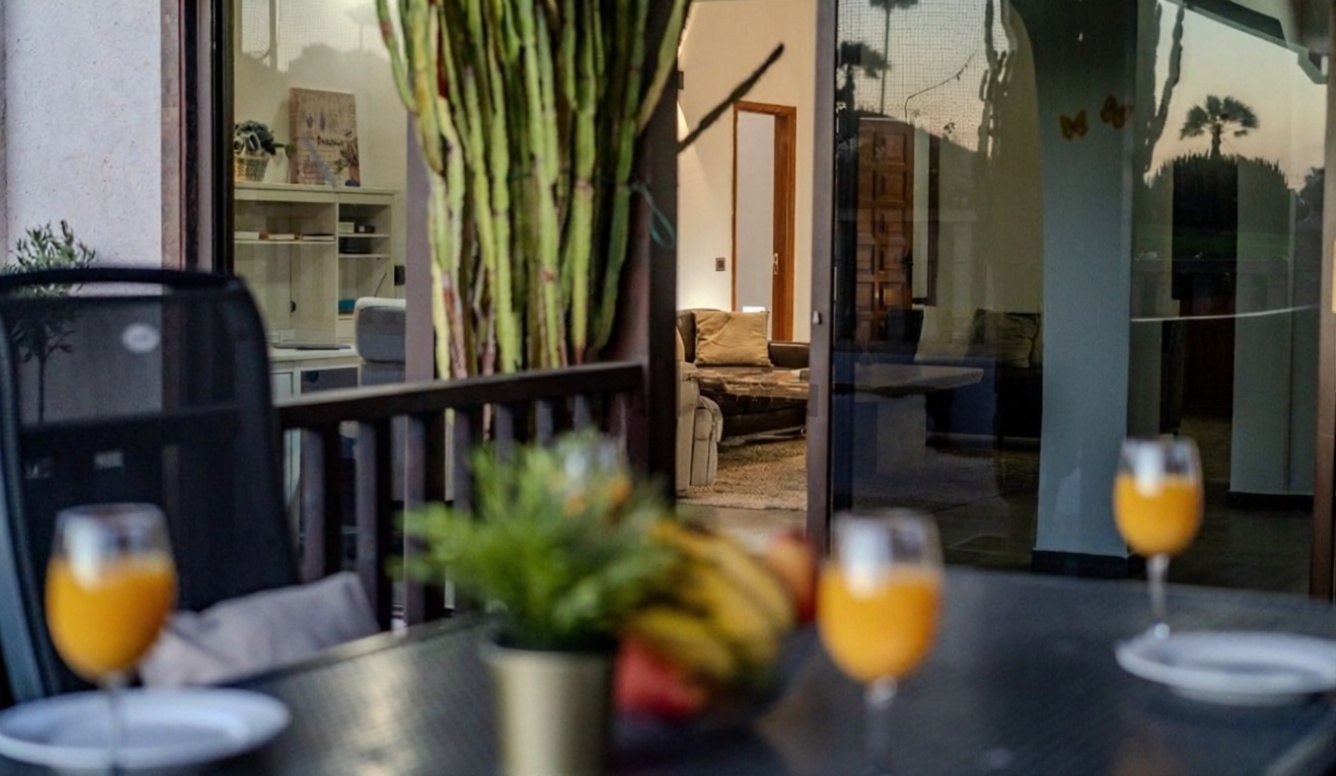 Chalet con acceso directo a playa en Arona — Terraza mar
