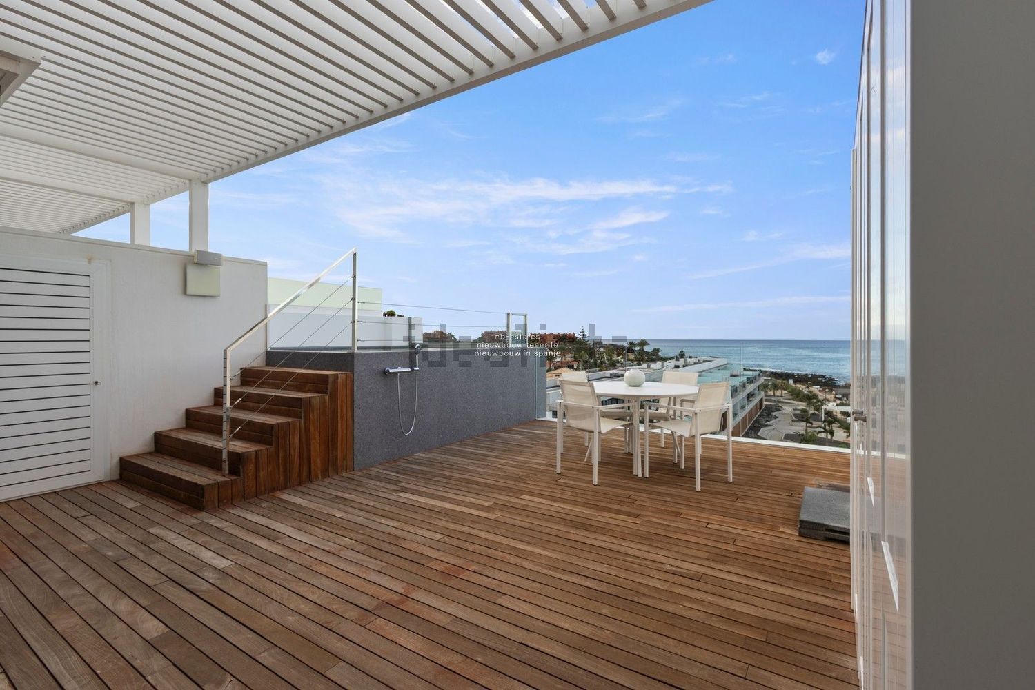 Attic for sale seafront in Arona
