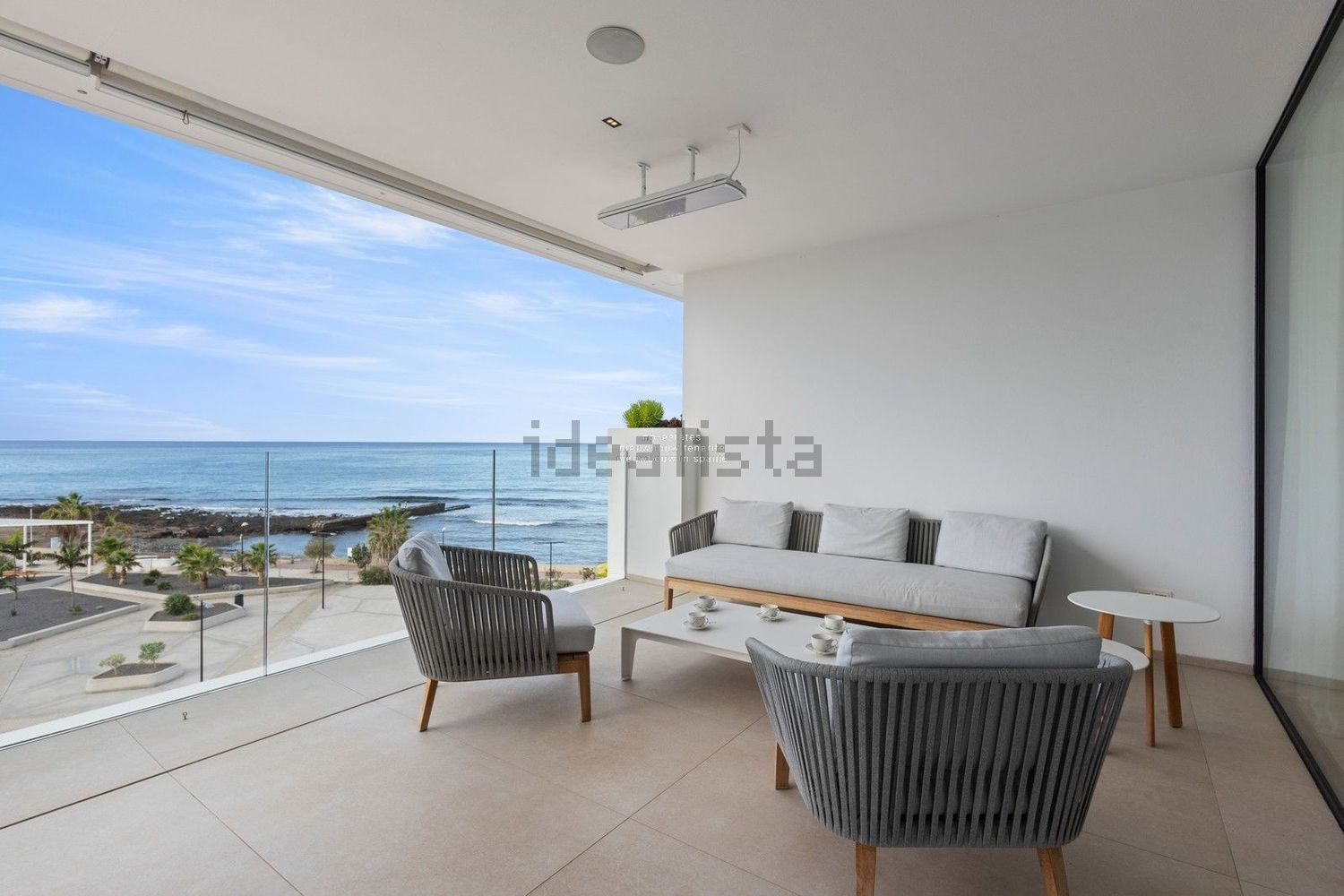Attic for sale seafront in Arona