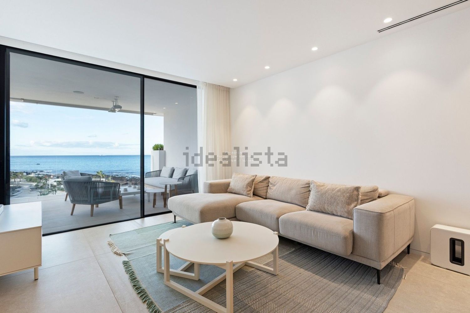 Attic for sale seafront in Arona