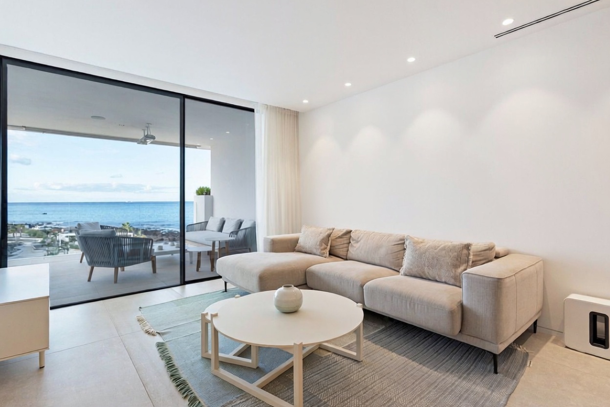 Seafront attic in Palm Mar — Living room