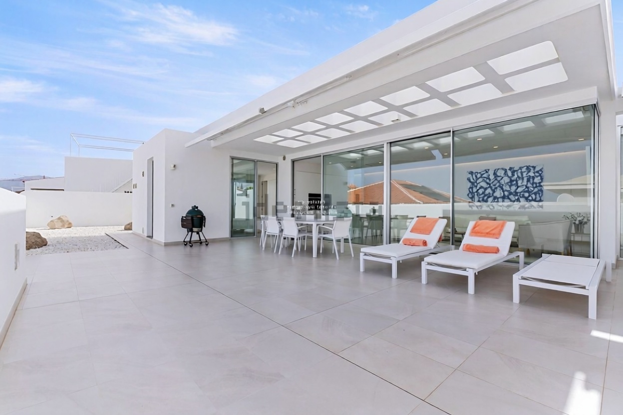 Chalet com acesso direto à praia em Guia de Isora