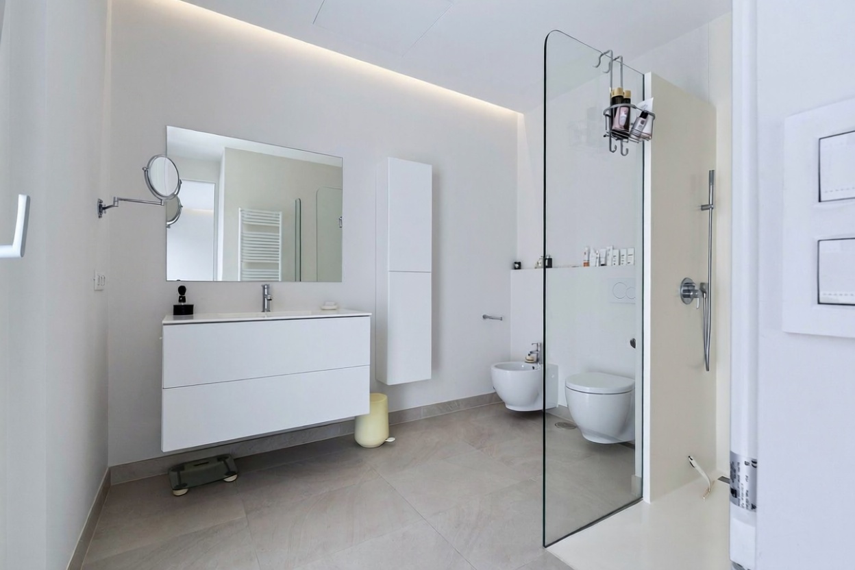 Chalet con acceso directo a playa en Guia de Isora — Baño