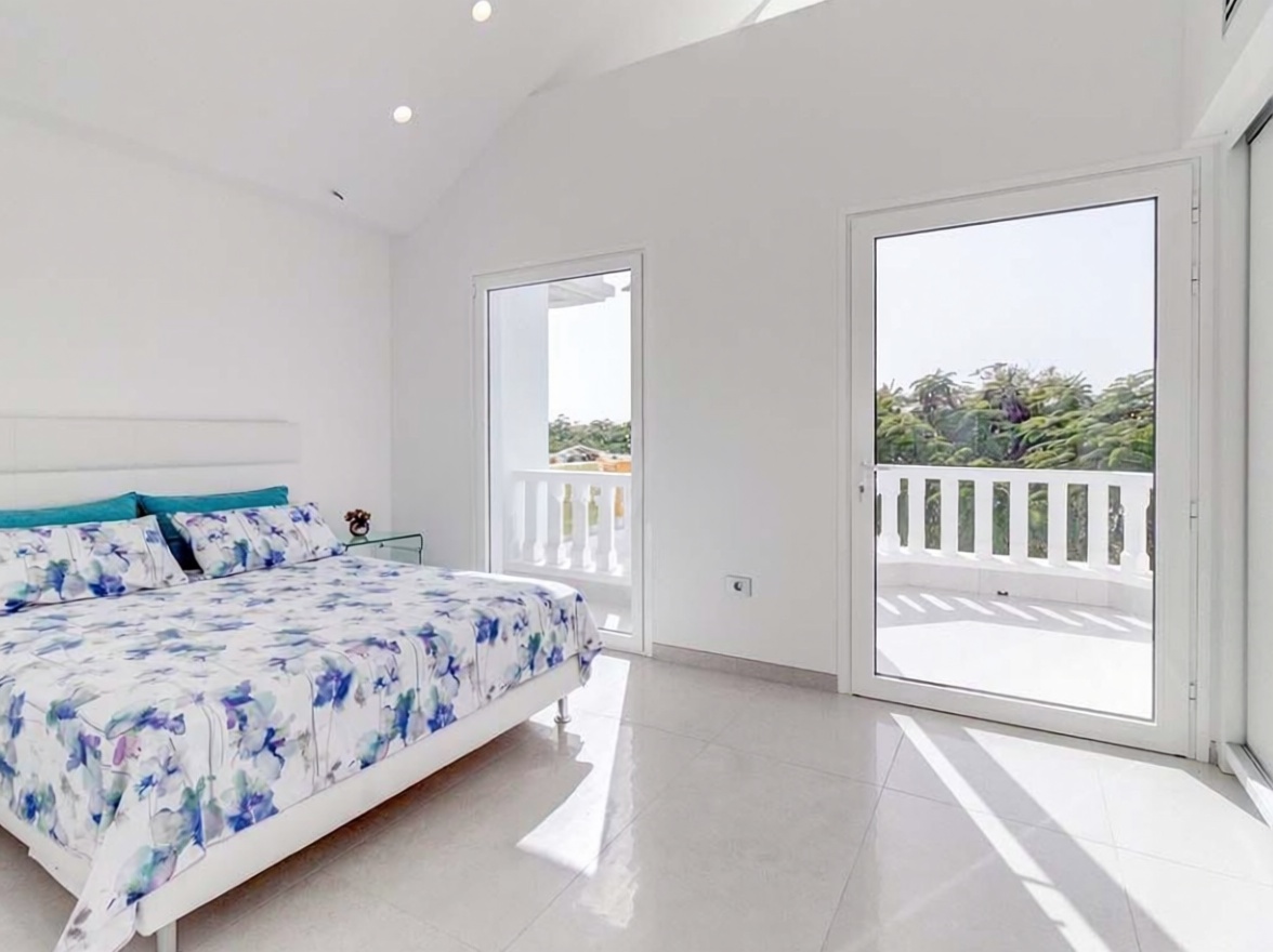 Chalet con acceso directo a playa en Adeje — Dormitorio