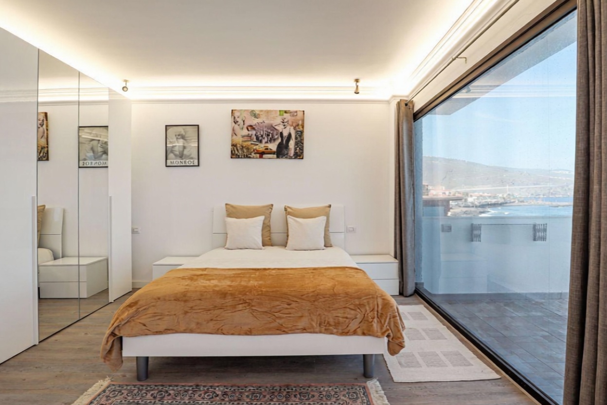 Chalet with direct beach access in Tenerife — Bedroom