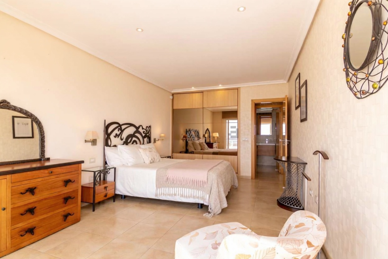 Ático em primeira linha de mar em Arona — Quarto