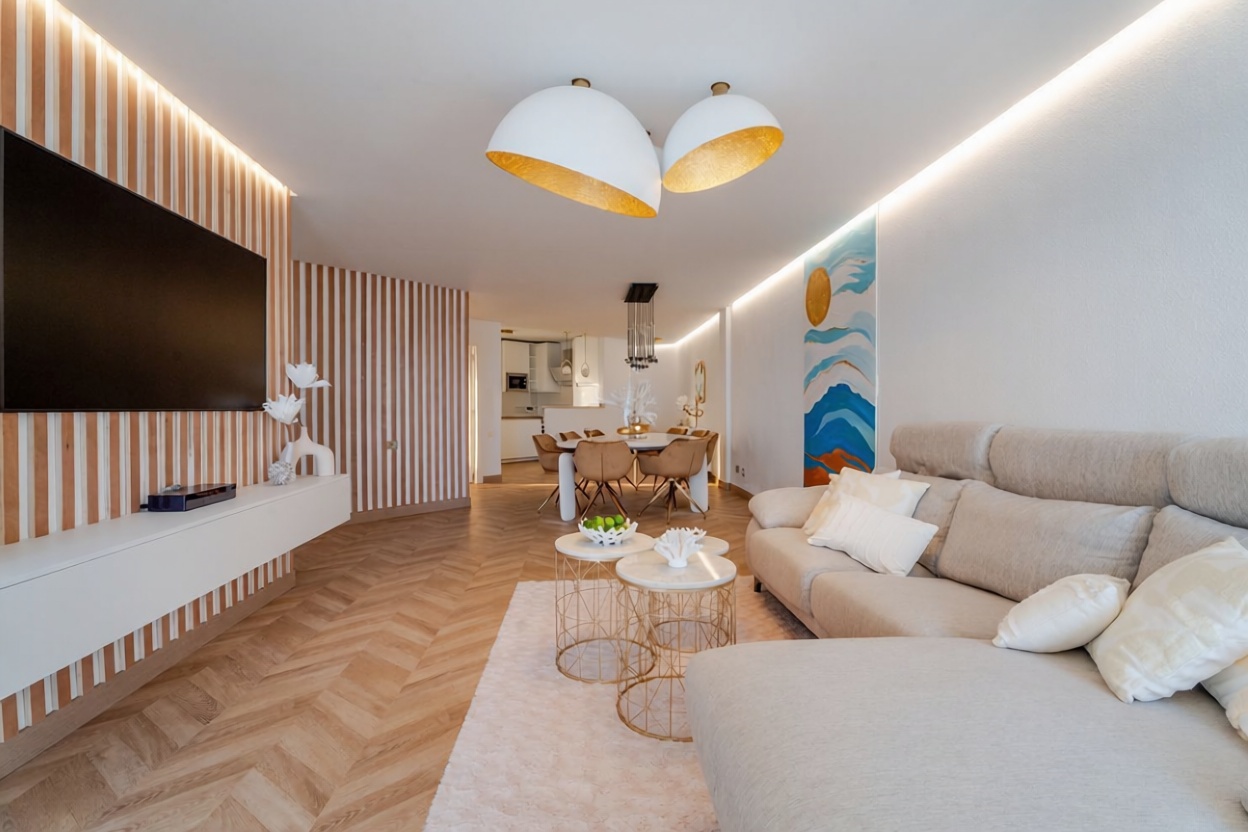 Ático em primeira linha de mar em Arona — Sala