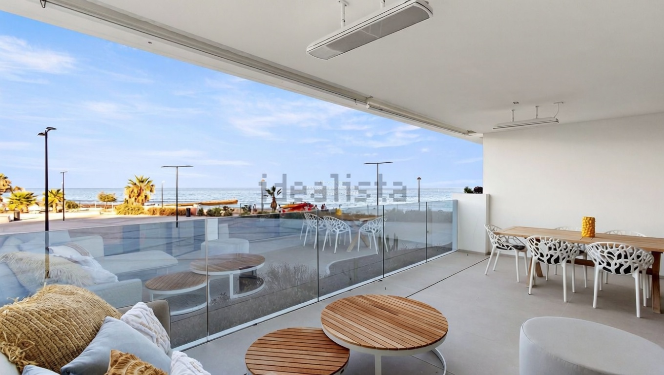 Apartamento em primeira linha de praia em Palm Mar