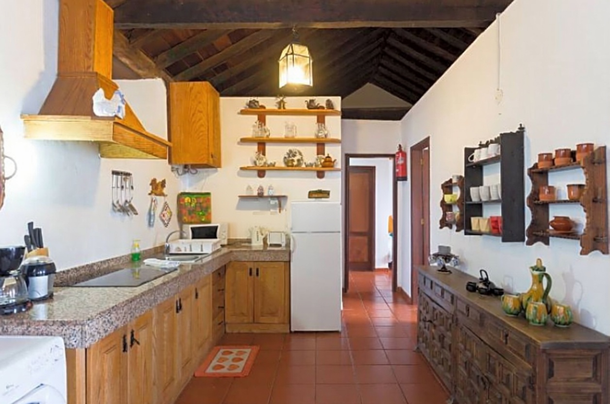 Country house with direct beach access in Tenerife — Bedroom