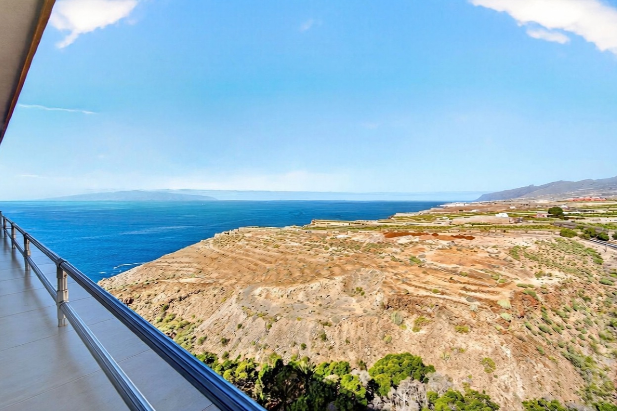 Ático en primera línea de mar en Adeje — Vista mar