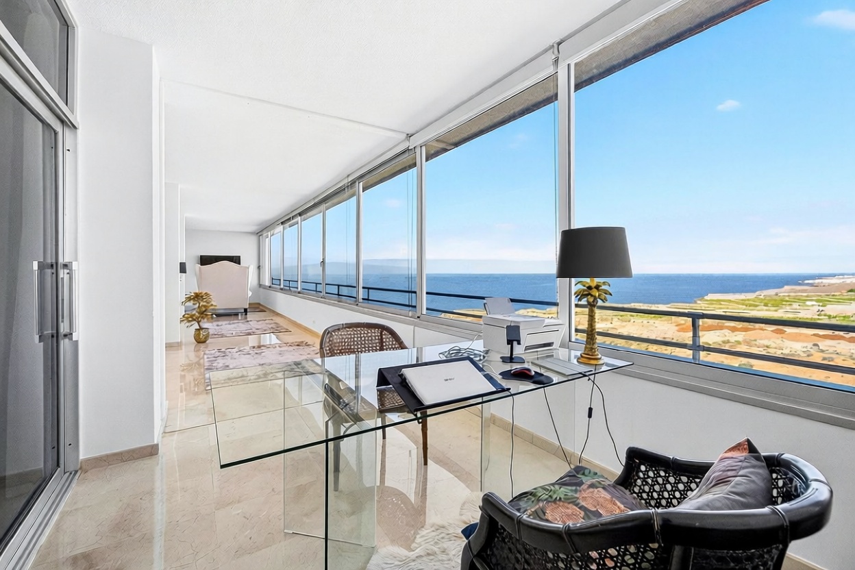 Ático em primeira linha de mar em Adeje
