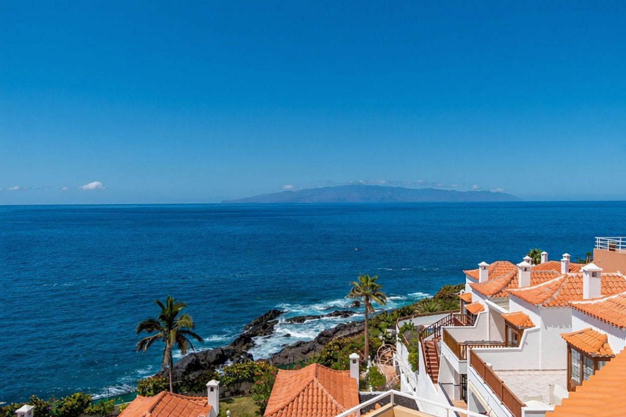 Ático en primera línea de mar en Santiago del Teide — Dormitorio