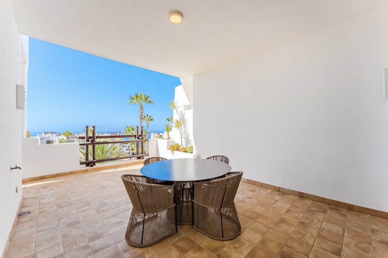 Apartamento em primeira linha de praia em Guia de Isora