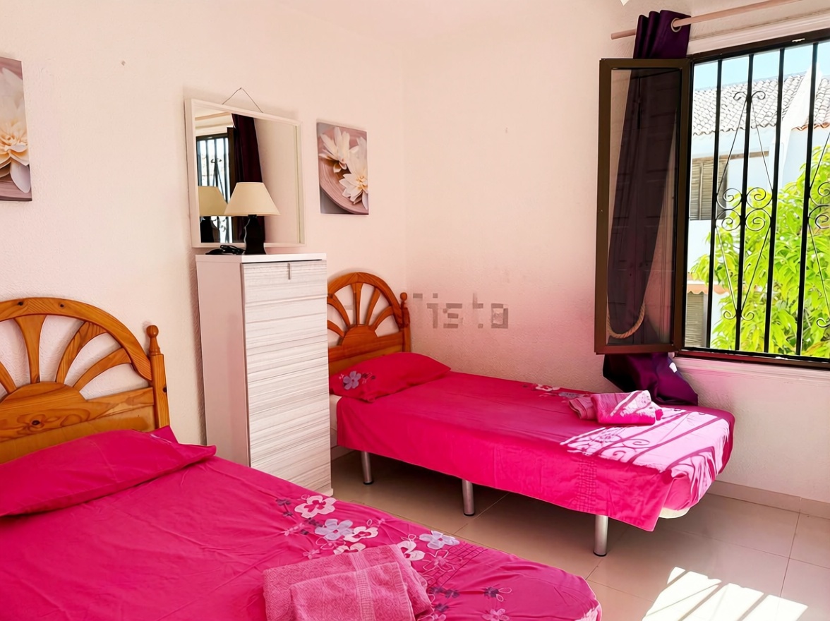 Chalet con acceso directo a playa en Playa las Américas — Dormitorio