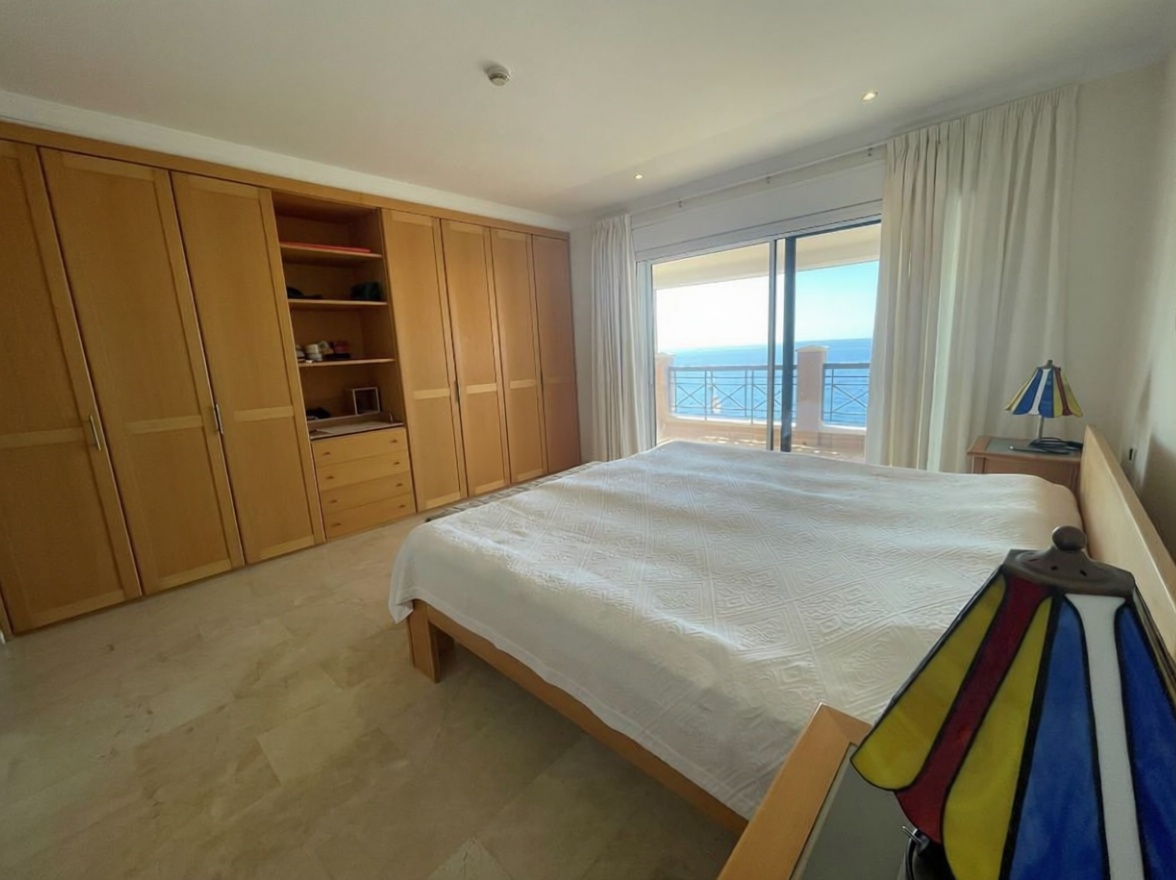Seafront attic in Arona — Bathroom