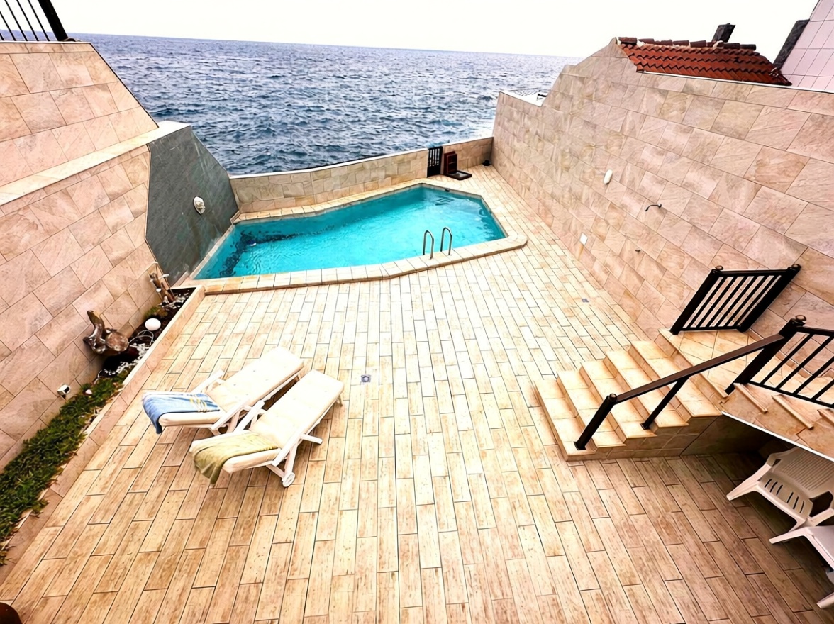Chalet with direct beach access in Tenerife