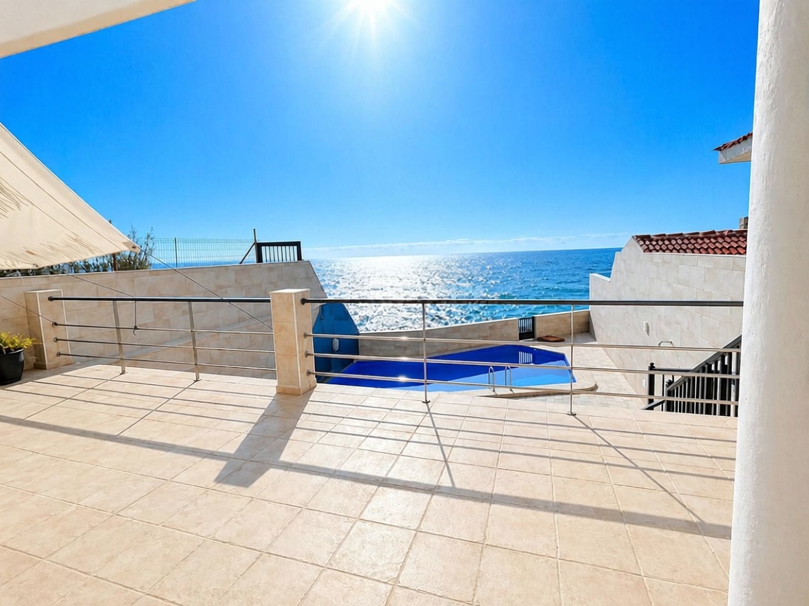 Chalet with direct beach access in Tenerife — Sea terrace